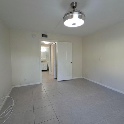 115 Lake Pine Circle D-1, Greenacres, FL 33463