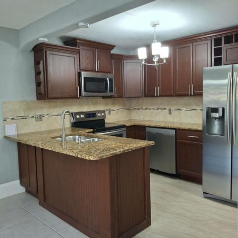 115 Lake Pine Circle D-1, Greenacres, FL 33463