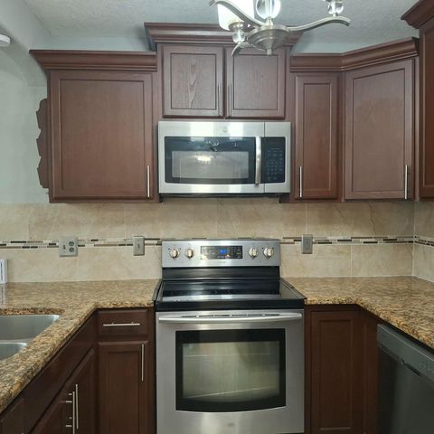 115 Lake Pine Circle D-1, Greenacres, FL 33463