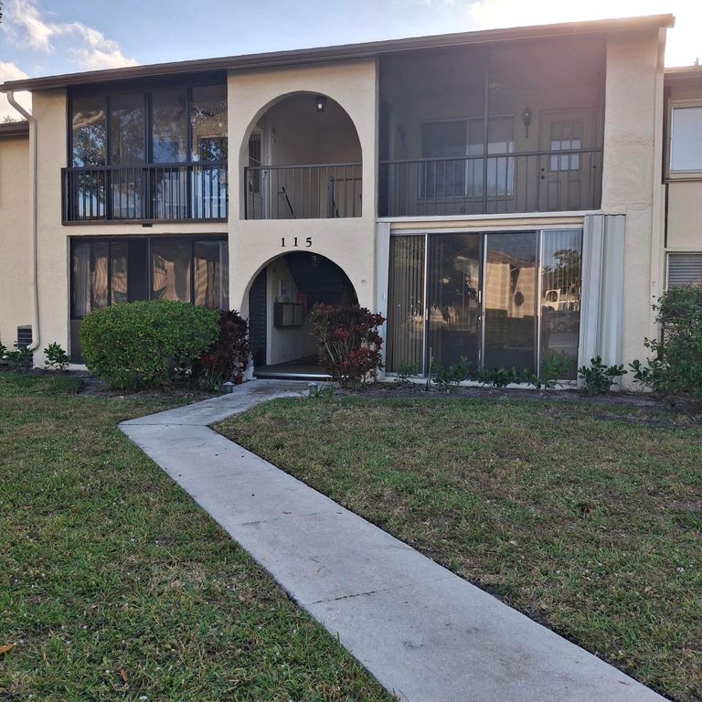115 Lake Pine Circle D-1, Greenacres, FL 33463