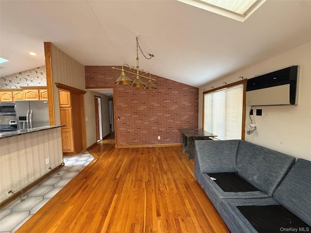 2331 Neptune Avenue, Seaford, NY 11783