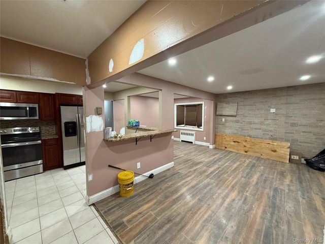 2331 Neptune Avenue, Seaford, NY 11783