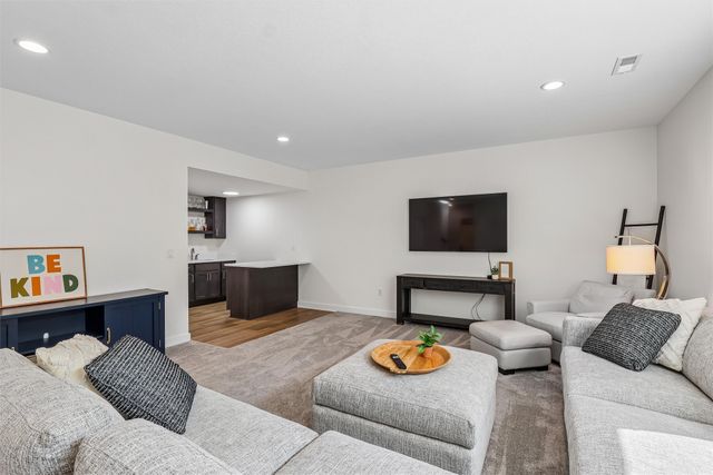 3030 Serenity Drive, Waukee, IA 50263