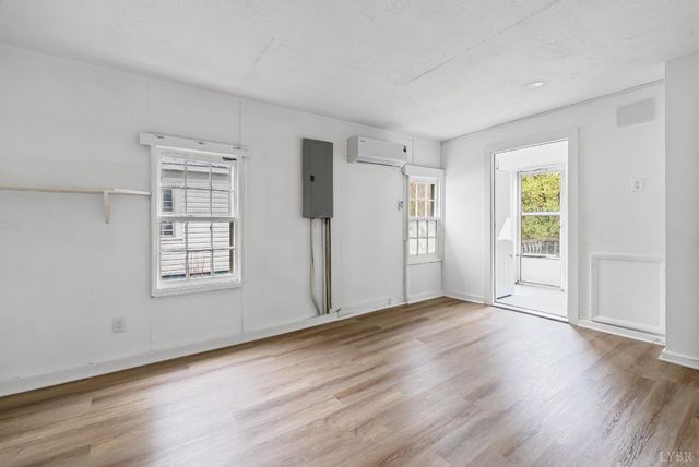 111 M T Holt Avenue, Brookneal, VA 24528