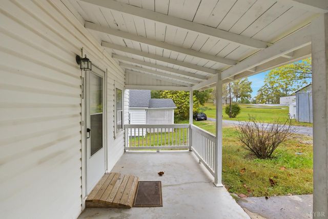 111 M T Holt Avenue, Brookneal, VA 24528