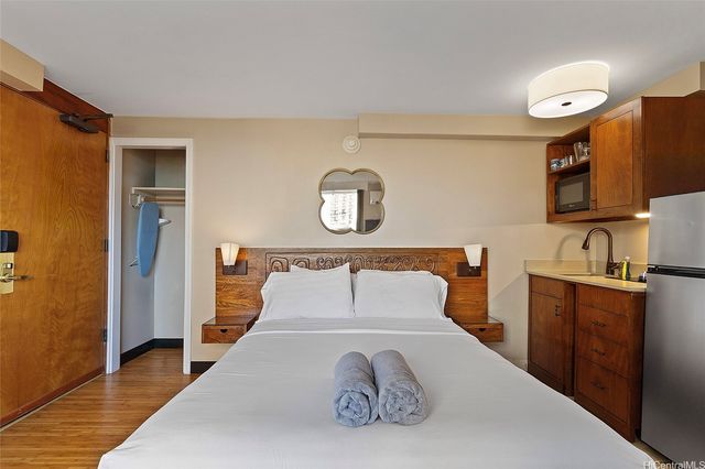 2425 Kuhio Avenue 901, Honolulu, HI 96815