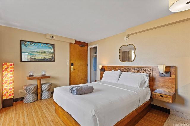 2425 Kuhio Avenue 901, Honolulu, HI 96815