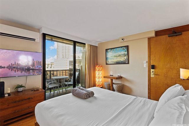 2425 Kuhio Avenue 901, Honolulu, HI 96815