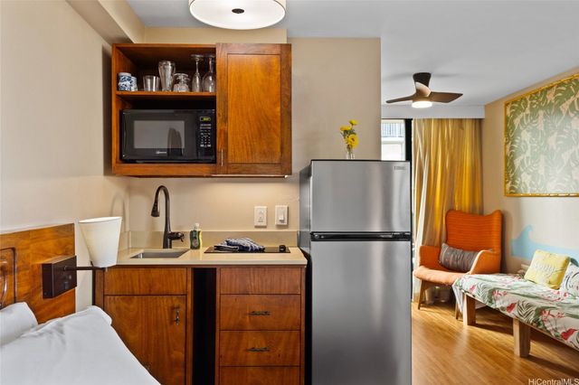 2425 Kuhio Avenue 901, Honolulu, HI 96815