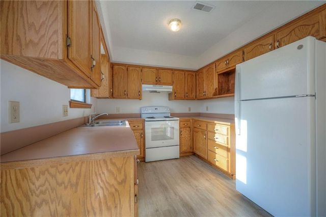 507 Pawnee Street, Leavenworth, KS 66048