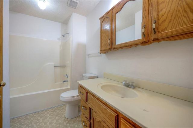 507 Pawnee Street, Leavenworth, KS 66048