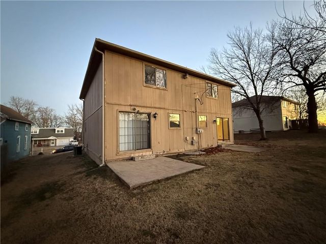 507 Pawnee Street, Leavenworth, KS 66048