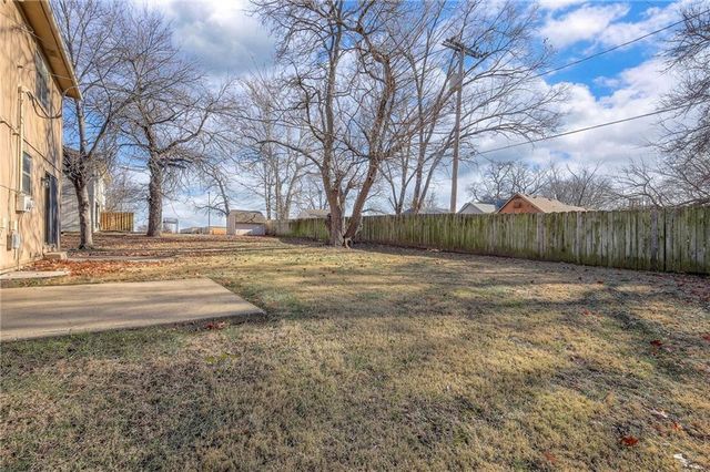 507 Pawnee Street, Leavenworth, KS 66048