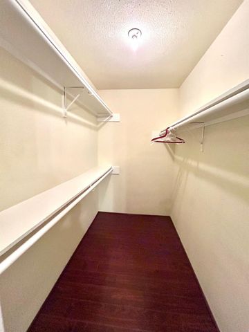 2750 Holly Hall Street 1014, Houston, TX 77054