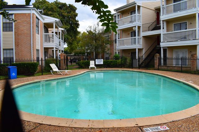 2750 Holly Hall Street 1014, Houston, TX 77054