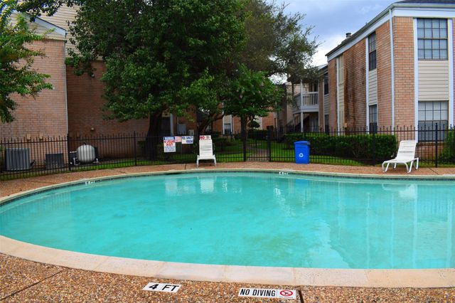 2750 Holly Hall Street 1014, Houston, TX 77054