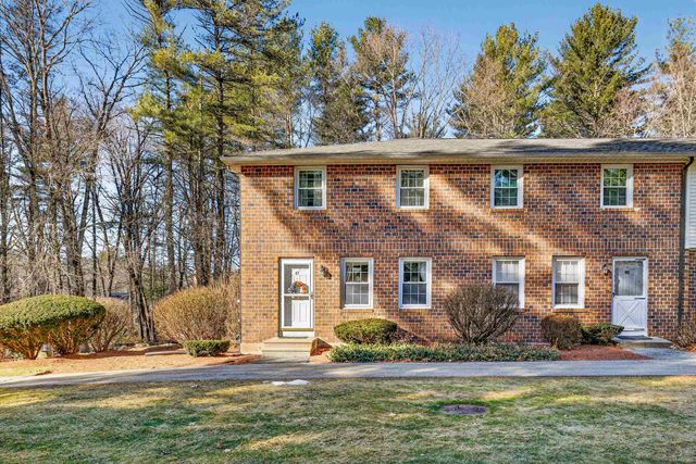 47 Oakridge Drive, Londonderry, NH 03053