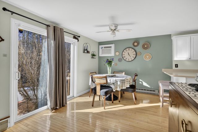 47 Oakridge Drive, Londonderry, NH 03053