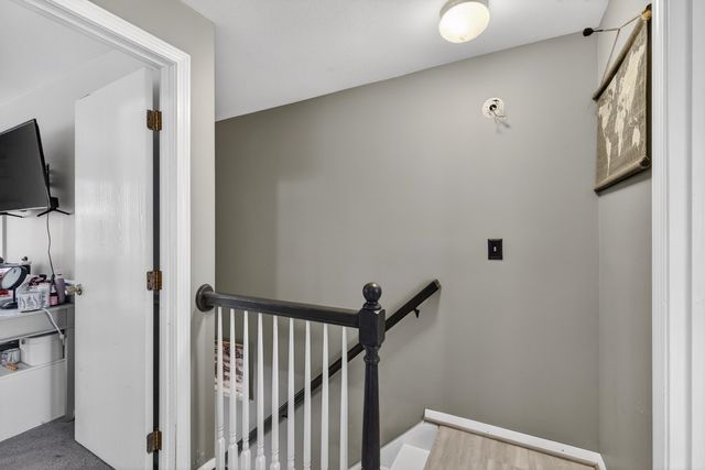 47 Oakridge Drive, Londonderry, NH 03053