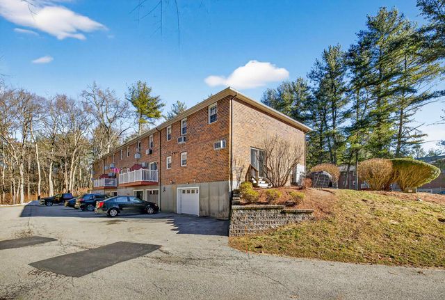 47 Oakridge Drive, Londonderry, NH 03053