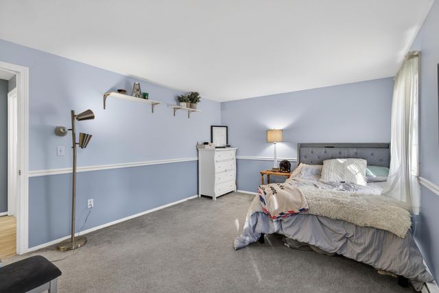 47 Oakridge Drive, Londonderry, NH 03053