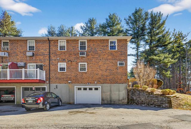 47 Oakridge Drive, Londonderry, NH 03053