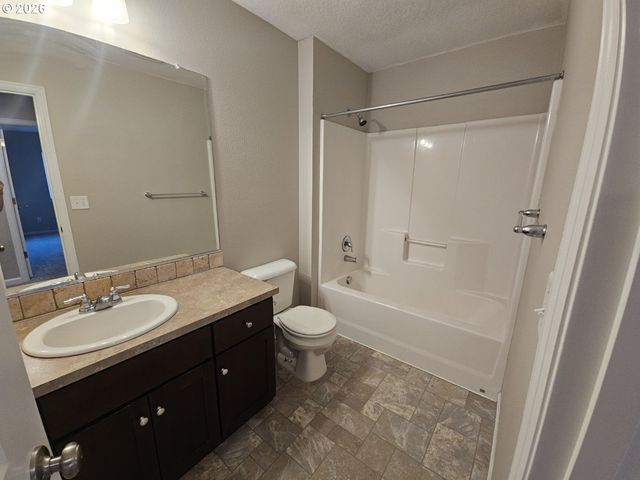 12322 Ne 109TH Way, Vancouver, WA 98682