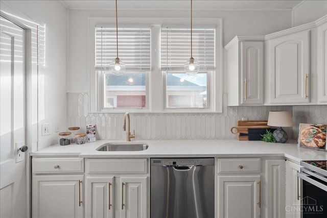 3869 Meyerfeld Avenue, Cheviot, OH 45211