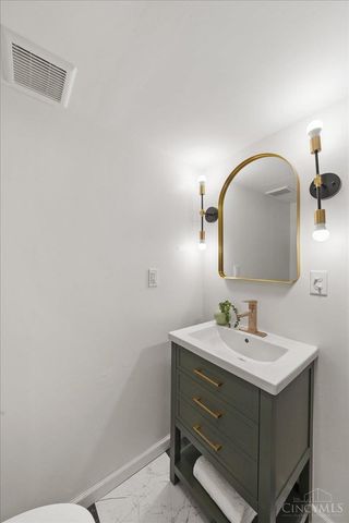 3869 Meyerfeld Avenue, Cheviot, OH 45211