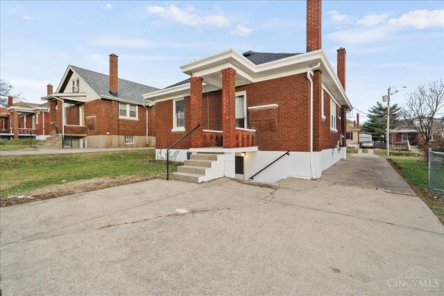 3869 Meyerfeld Avenue, Cheviot, OH 45211