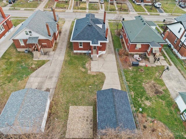 3869 Meyerfeld Avenue, Cheviot, OH 45211