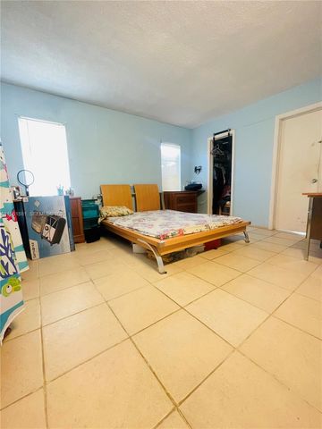 8203 NW 73rd Terrace, Tamarac, FL 33321