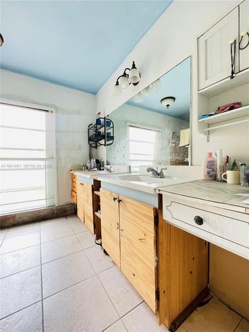 8203 NW 73rd Terrace, Tamarac, FL 33321