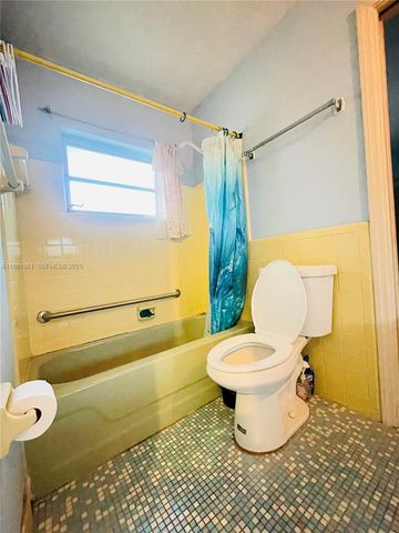 8203 NW 73rd Terrace, Tamarac, FL 33321