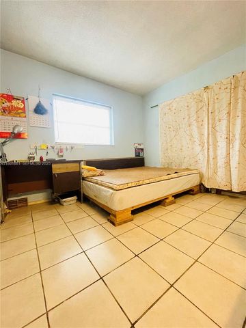 8203 NW 73rd Terrace, Tamarac, FL 33321