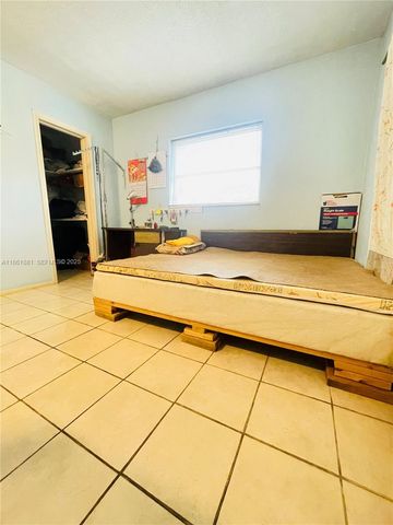 8203 NW 73rd Terrace, Tamarac, FL 33321