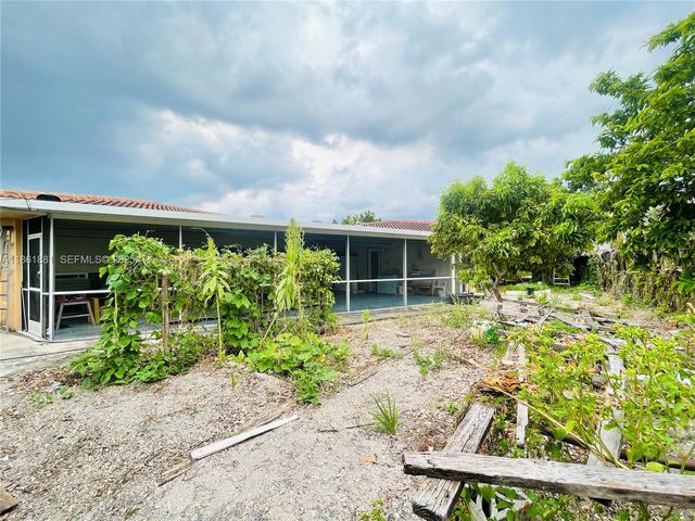 8203 NW 73rd Terrace, Tamarac, FL 33321