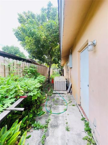 8203 NW 73rd Terrace, Tamarac, FL 33321