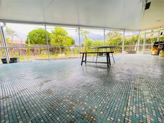 8203 NW 73rd Terrace, Tamarac, FL 33321