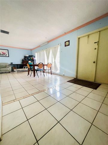 8203 NW 73rd Terrace, Tamarac, FL 33321
