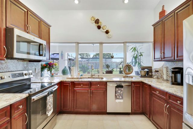 1991 SE Manth Lane, Port St. Lucie, FL 34983