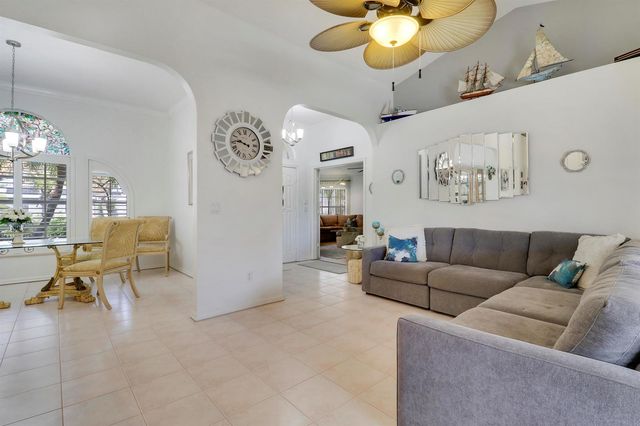 1991 SE Manth Lane, Port St. Lucie, FL 34983