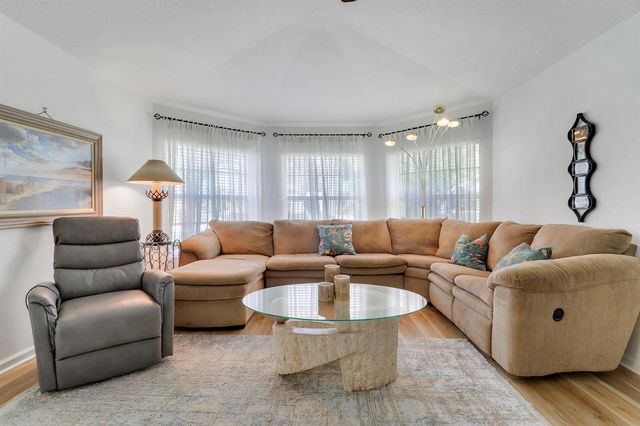 1991 SE Manth Lane, Port St. Lucie, FL 34983
