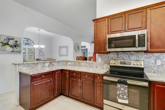 1991 SE Manth Lane, Port St. Lucie, FL 34983