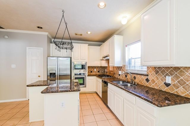 2634 Vermillion Road, Seabrook, TX 77586
