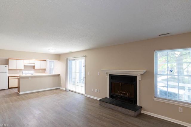 616 Ridge CIR, Chesapeake, VA 23320