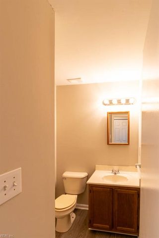 616 Ridge CIR, Chesapeake, VA 23320