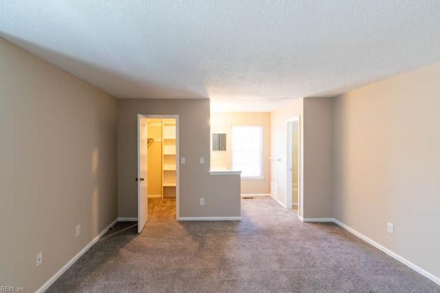 616 Ridge CIR, Chesapeake, VA 23320