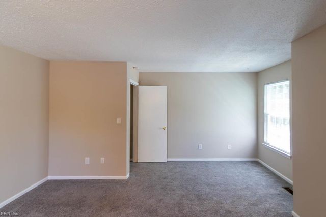 616 Ridge CIR, Chesapeake, VA 23320