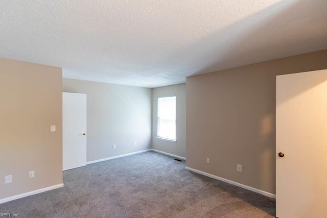 616 Ridge CIR, Chesapeake, VA 23320